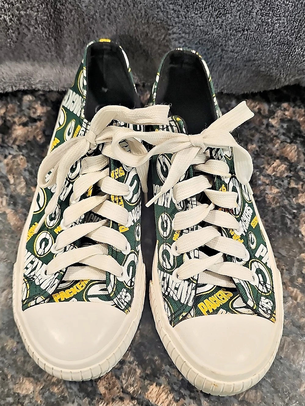 FOCO Green Bay Packers Womens Low Top Repeat Print Canvas Shoe Sneakers  Sz 7